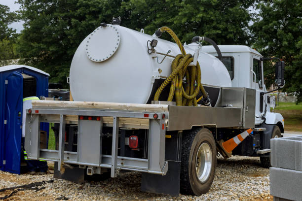 Portable Toilet Options We Offer in Van Vleck, TX